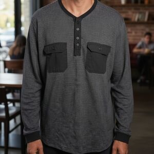 Rock & Republic Men’s Long Sleeve Henley Pullover Utility Pocket Shirt Medium